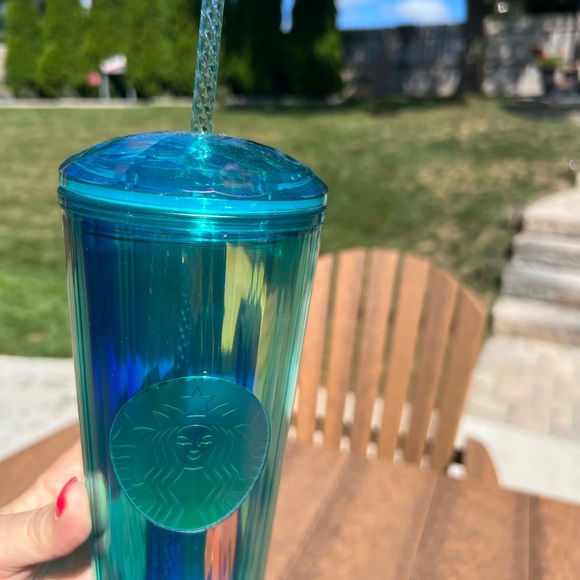 STARBUCKS KALEIDOSCOPE BLUE cold cup! Rare design! 24oz NWT SOLD OUT! - Picture 4 of 8